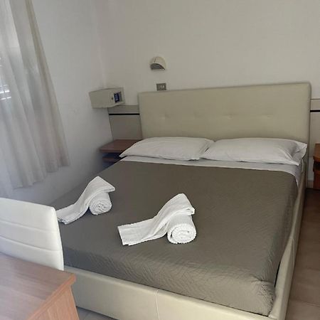 Elsa Mima Milano Marittima Exterior foto