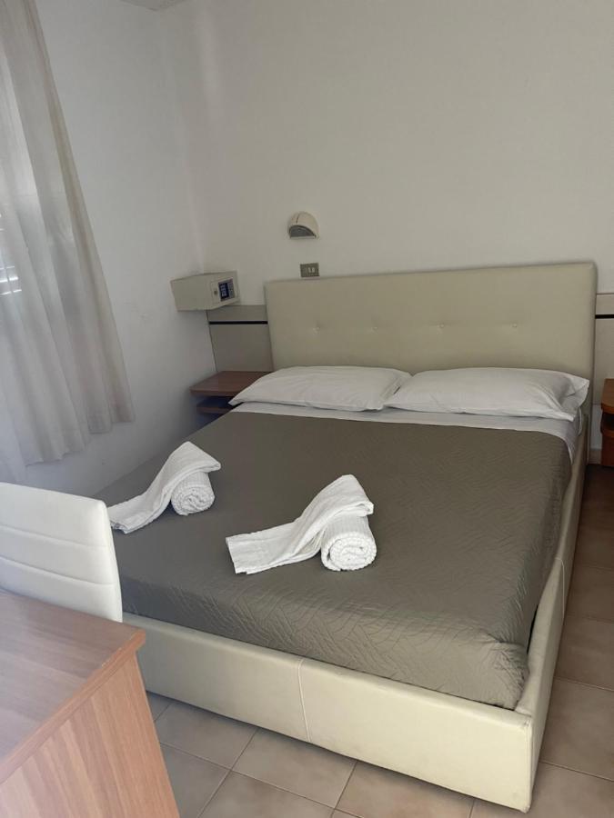 Elsa Mima Milano Marittima Exterior foto